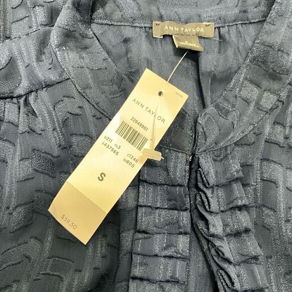 ANN TAYLOR Sleeveless Semi Sheer Blouse - Picture 5 of 6